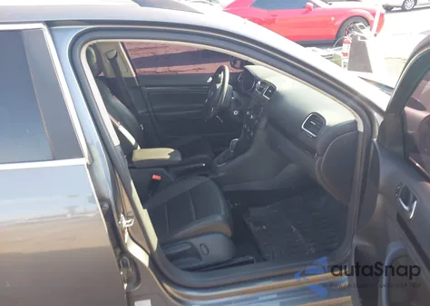 2014 Volkswagen Jetta Sportwagen 2.0L Tdi from USA, damaged, VIN 3VWPL7AJXEM604047